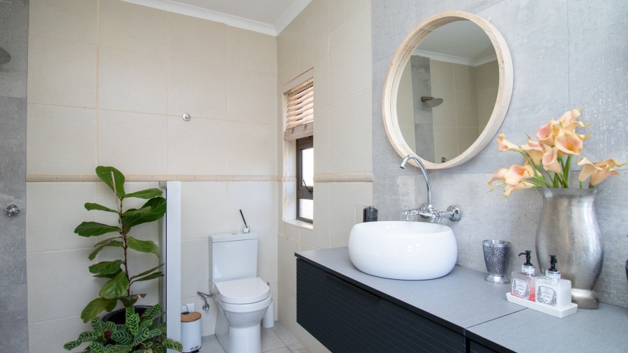 4 Bedroom Property for Sale in The Coves North West
